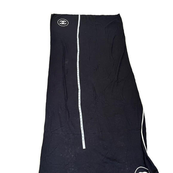 2011 Chanel cashmere stole - Picture 5 of 10